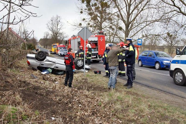 Wymusił pierwszeństwo ale mieszkańcy go bronili