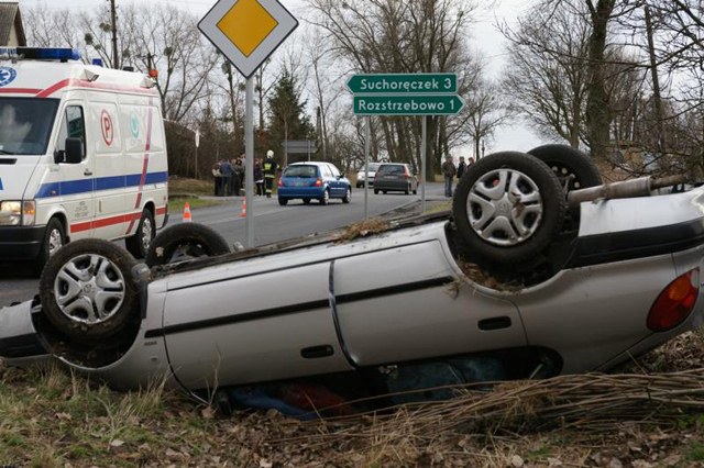 Wymusił pierwszeństwo ale mieszkańcy go bronili