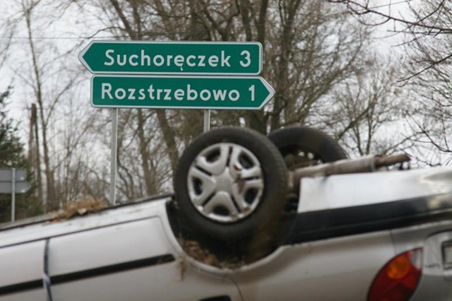 Wymusił pierwszeństwo ale mieszkańcy go bronili