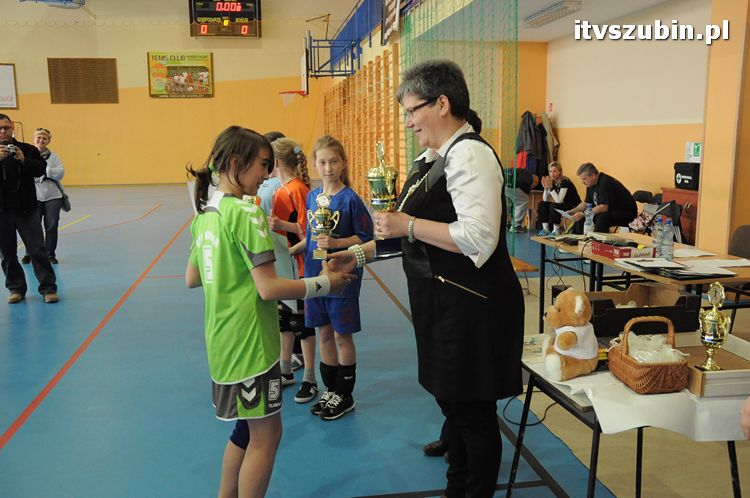 I Turniej piłki ręcznej dziewcząt o Puchar Dyrektor SP1 w Szubinie