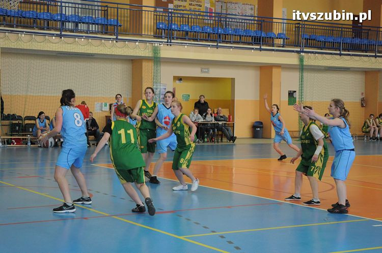 Baraże do ISOW 2012 w koszykówce kobiet rozegrano w Szubinie