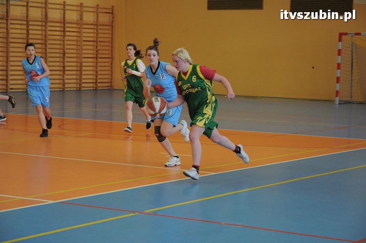 Baraże do ISOW 2012 w koszykówce kobiet rozegrano w Szubinie