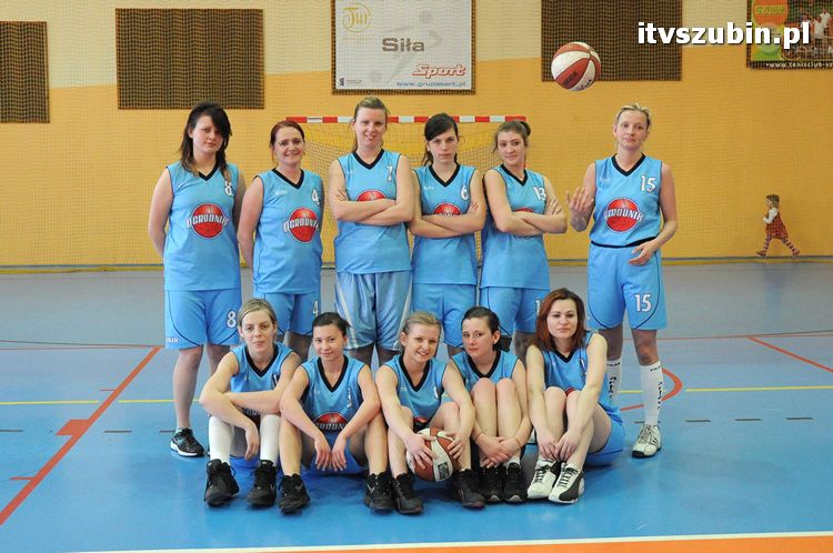 Baraże do ISOW 2012 w koszykówce kobiet rozegrano w Szubinie
