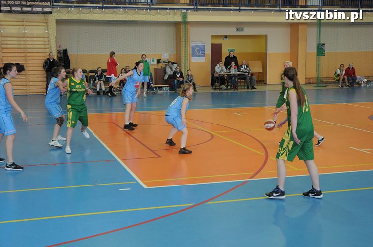 Baraże do ISOW 2012 w koszykówce kobiet rozegrano w Szubinie