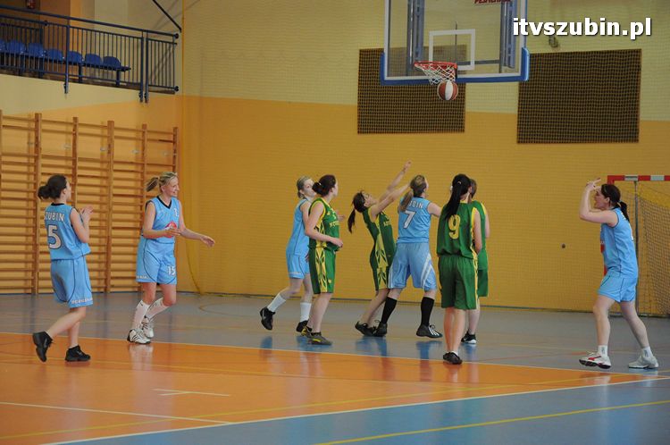Baraże do ISOW 2012 w koszykówce kobiet rozegrano w Szubinie
