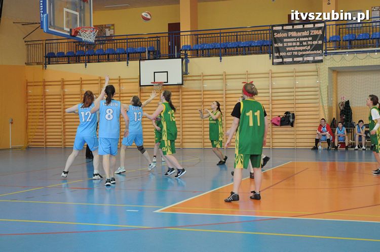 Baraże do ISOW 2012 w koszykówce kobiet rozegrano w Szubinie