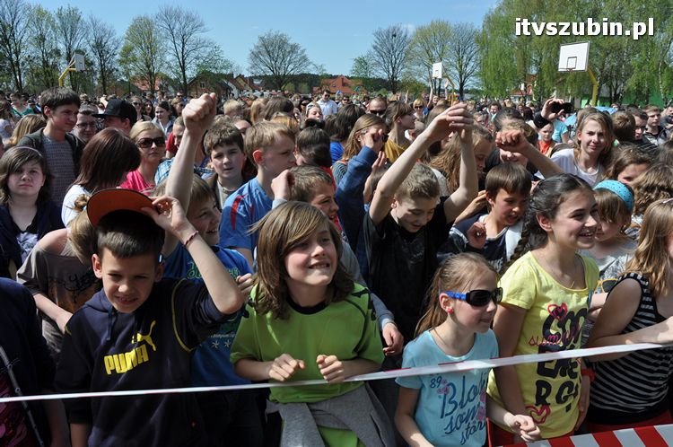 Charytatywny Koncert dla Andżeliny z udziałem MEZO w ZS w Szubinie