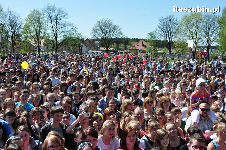 Charytatywny Koncert dla Andżeliny z udziałem MEZO w ZS w Szubinie