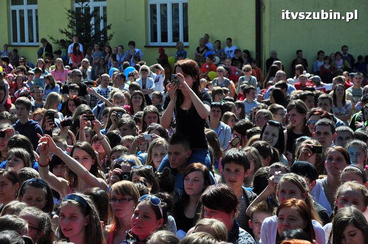 Charytatywny Koncert dla Andżeliny z udziałem MEZO w ZS w Szubinie