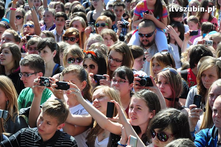 Charytatywny Koncert dla Andżeliny z udziałem MEZO w ZS w Szubinie