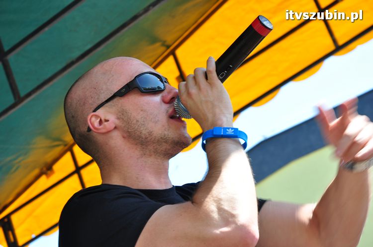 Charytatywny Koncert dla Andżeliny z udziałem MEZO w ZS w Szubinie