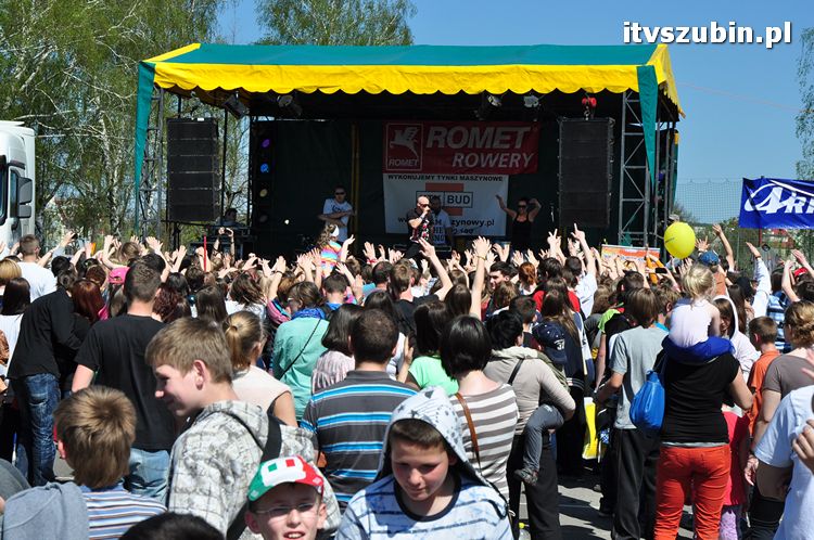 Charytatywny Koncert dla Andżeliny z udziałem MEZO w ZS w Szubinie