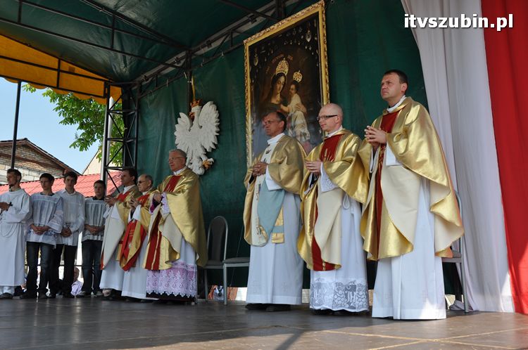 Msza Św. za Ojczyznę na szubińskim rynku