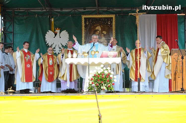 Msza Św. za Ojczyznę na szubińskim rynku