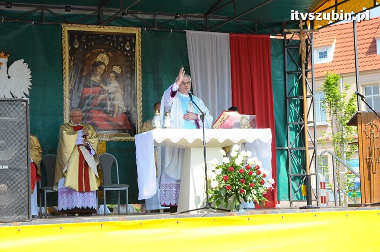 Msza Św. za Ojczyznę na szubińskim rynku