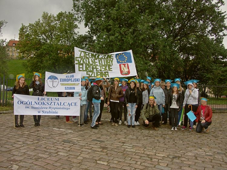 Młodzi szubinianie na czele Parady Schumana