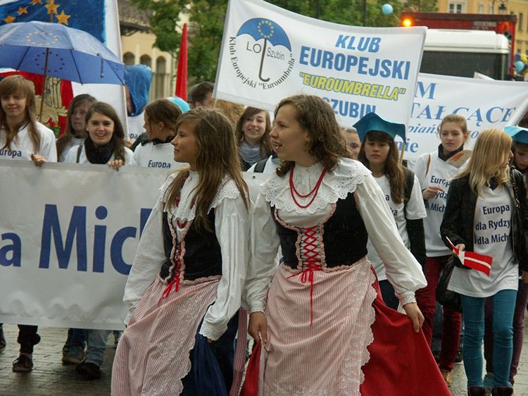 Młodzi szubinianie na czele Parady Schumana