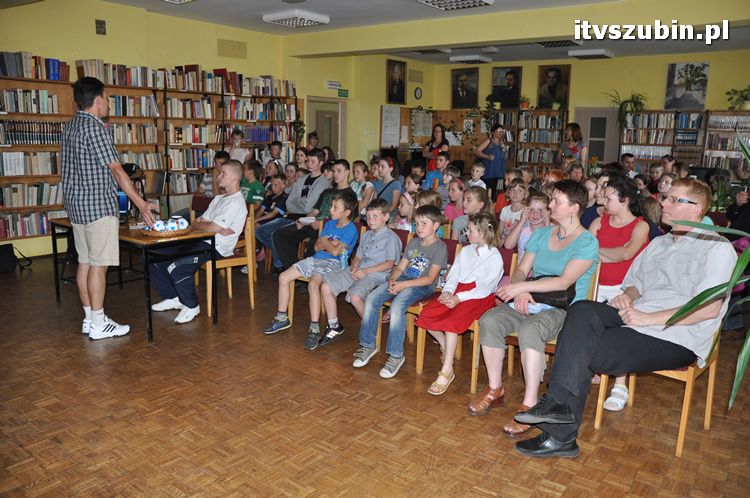 Biblioteka ciągle w grze