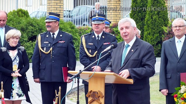 Uroczysty apel z okazji Dnia Strażaka i XX Lecia PSP