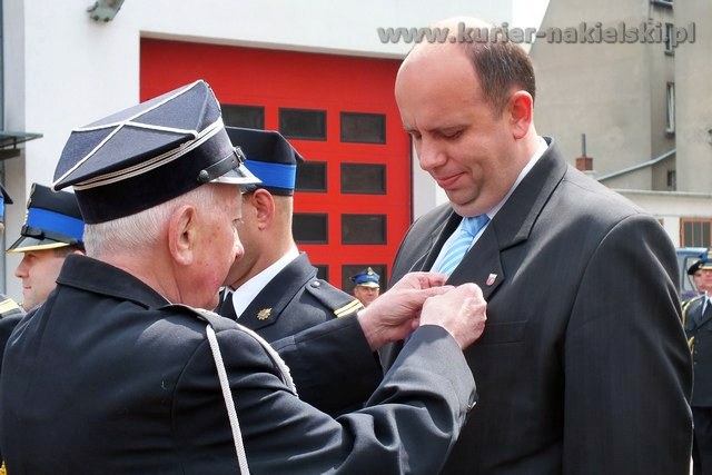 Uroczysty apel z okazji Dnia Strażaka i XX Lecia PSP