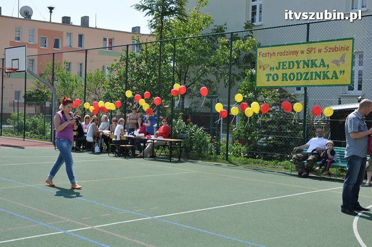 Festyn rodzinny w SP1 w Szubinie ?JEDYNKA TO RODZINKA?