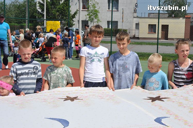 Festyn rodzinny w SP1 w Szubinie ?JEDYNKA TO RODZINKA?