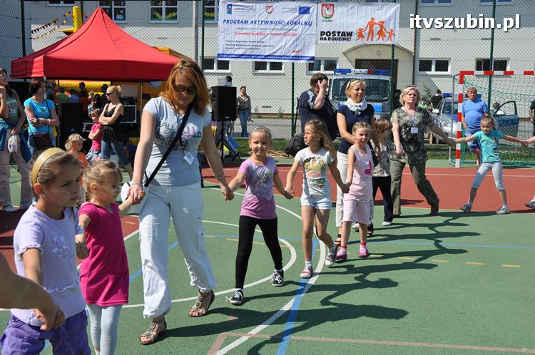 Festyn rodzinny w SP1 w Szubinie ?JEDYNKA TO RODZINKA?