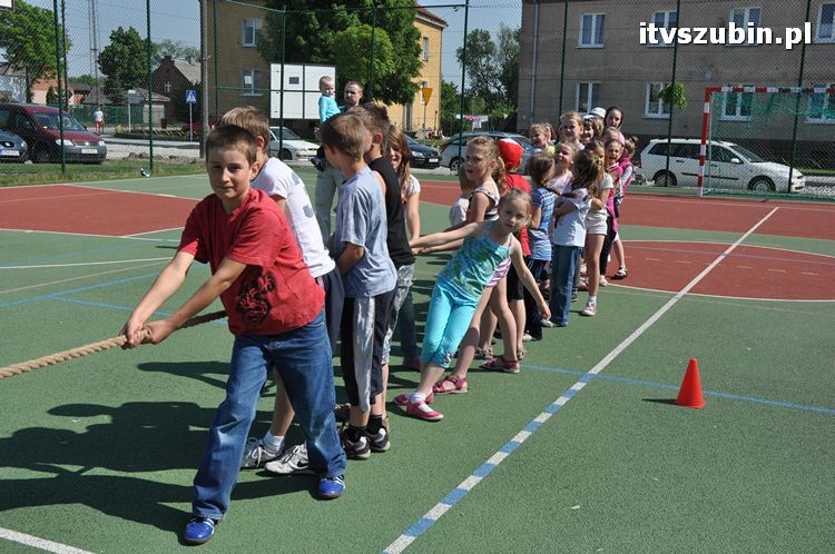 Festyn rodzinny w SP1 w Szubinie ?JEDYNKA TO RODZINKA?