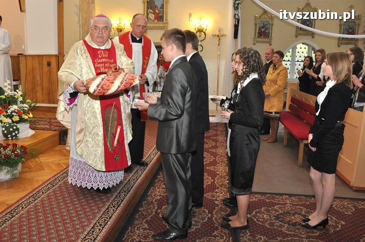 Sakrament Bierzmowania w Kościele p.w. Św. Andrzeja w Szubinie