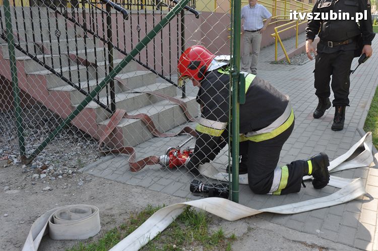 Ewakuowano uczniów i nauczycieli ZSS w Szubinie