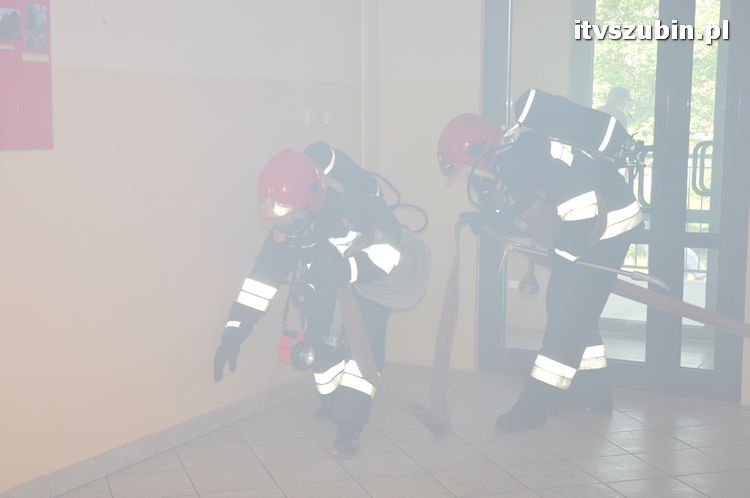Ewakuowano uczniów i nauczycieli ZSS w Szubinie