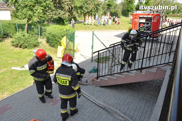 Ewakuowano uczniów i nauczycieli ZSS w Szubinie