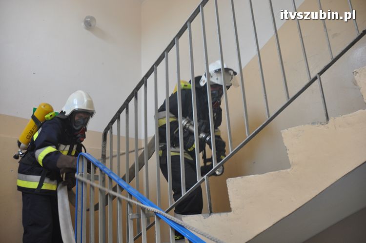 Ewakuowano uczniów i nauczycieli ZSS w Szubinie