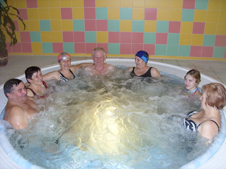 W Rynarzewie ćwiczenia łączą pokolenia ? międzypokoleniowa rehabilitacja