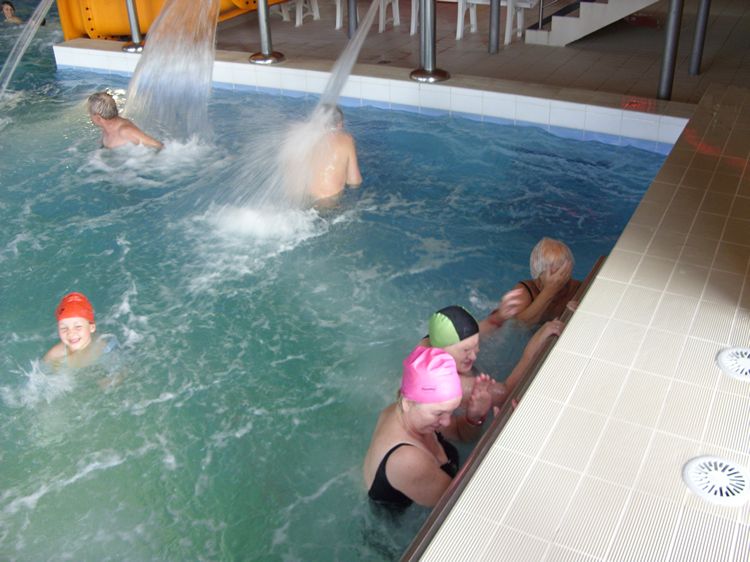 W Rynarzewie ćwiczenia łączą pokolenia ? międzypokoleniowa rehabilitacja