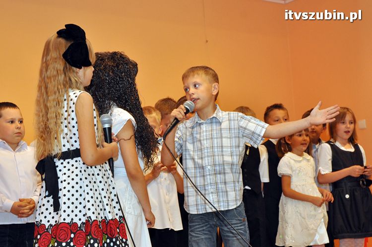 Pierwszaki z jedynki swoim Mamusiom