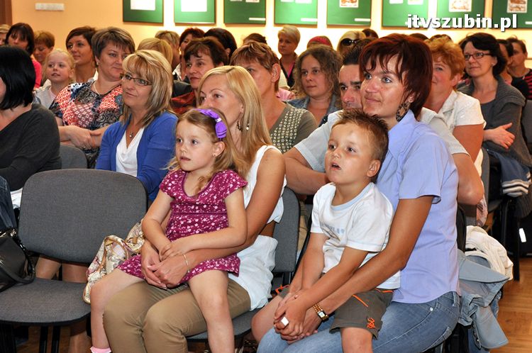 Pierwszaki z jedynki swoim Mamusiom