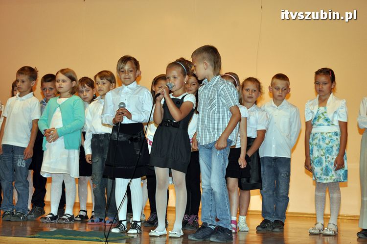 Pierwszaki z jedynki swoim Mamusiom