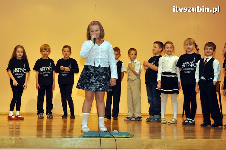 Pierwszaki z jedynki swoim Mamusiom