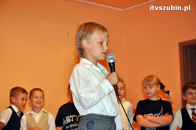 Pierwszaki z jedynki swoim Mamusiom
