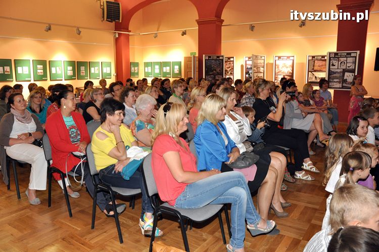 Pierwszaki z jedynki swoim Mamusiom