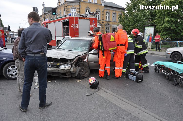 Kolizja trzech pojazdów w Rynarzewie