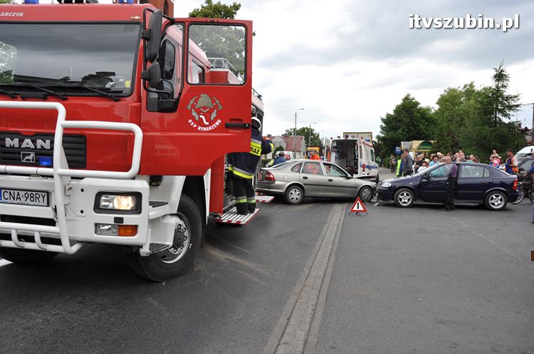 Kolizja trzech pojazdów w Rynarzewie