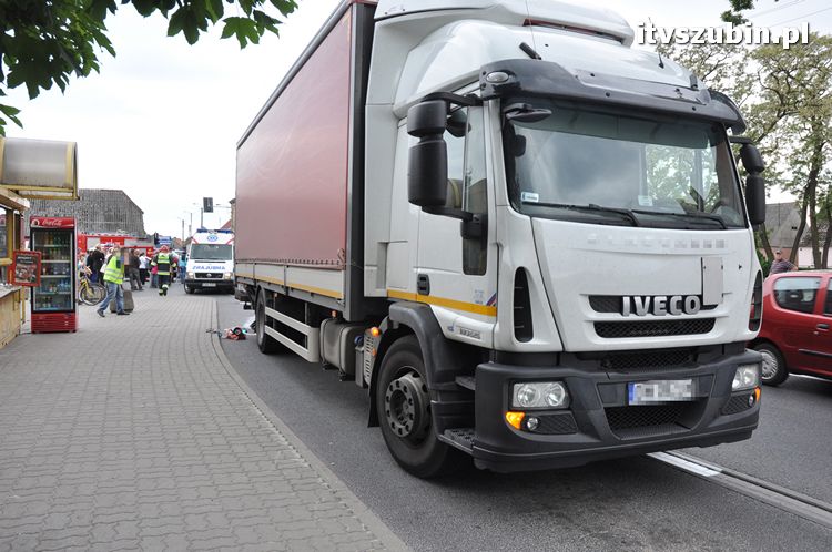 Kolizja trzech pojazdów w Rynarzewie