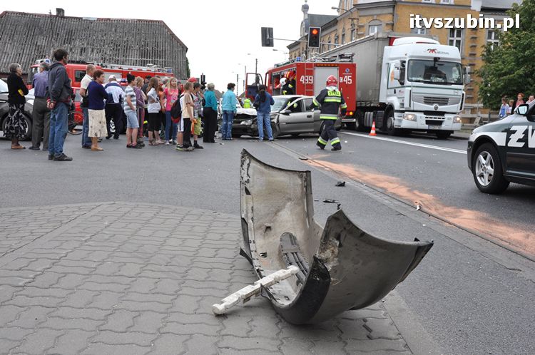 Kolizja trzech pojazdów w Rynarzewie