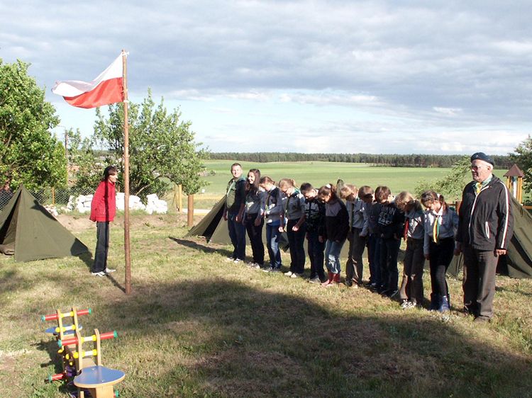 Grzeczna Panna ? ?zdobyta? przez harcerzy
