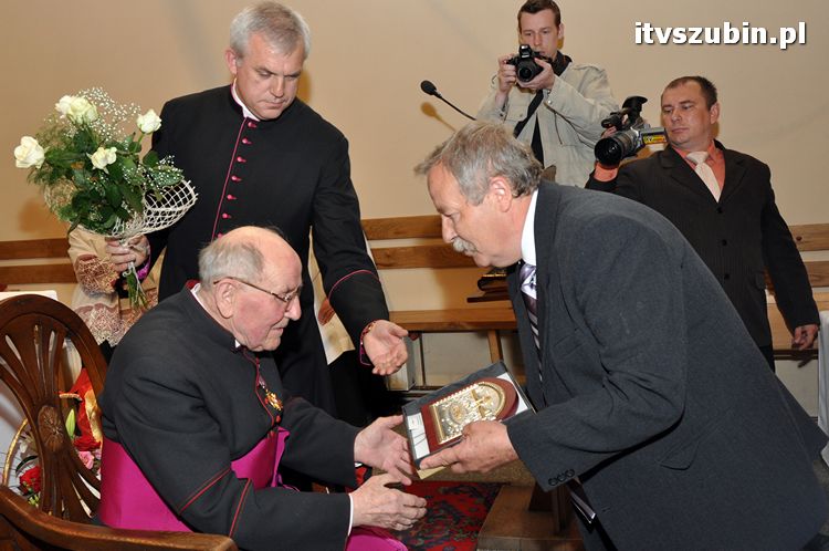 Msza dziękczynna za 60 lat posługi kapłańskiej ks. prałata Jana Kątnego