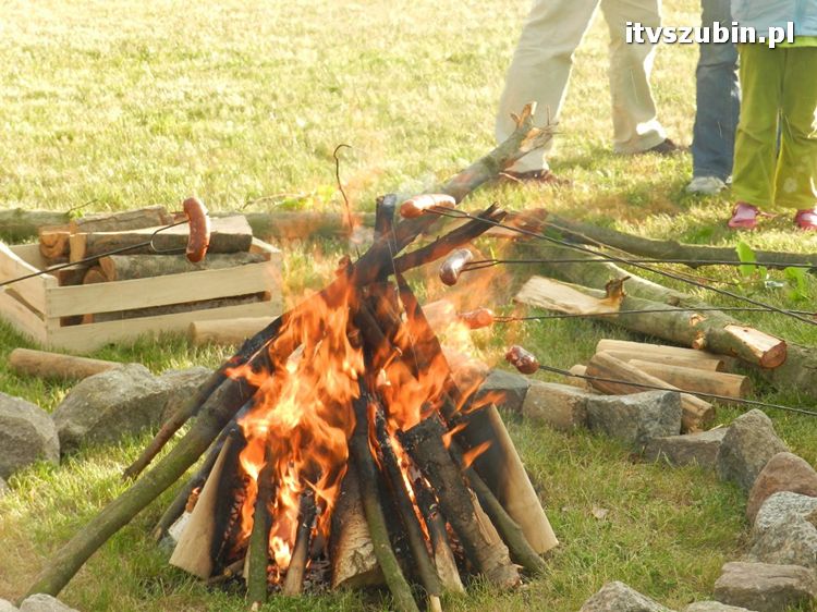 Szubińscy licealiści na kajakowym spływie Notecią