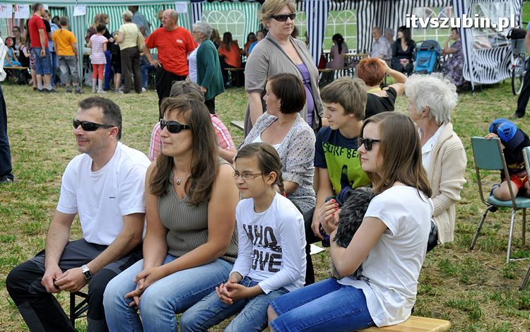 FESTYN CHARYTATYWNY dla małej Julki