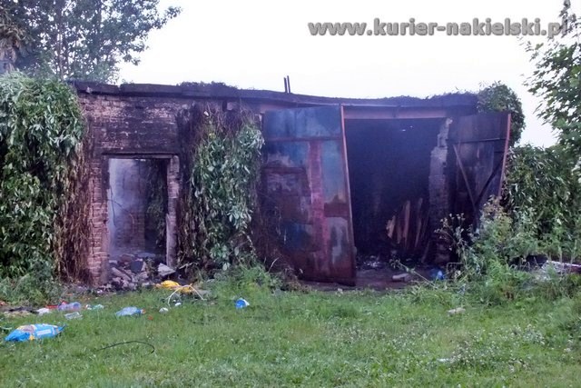 Spłonął budynek mieszkalny wraz z zabudowaniami w Dębowie